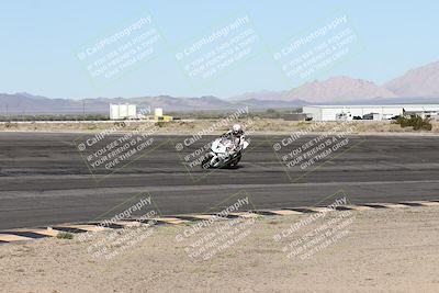 media/Jan-16-2026-CVMA Friday Practice (Fri) [[6f2bf47531]]/5-Racer 4-Trackday1/Session 2 (Bowl)/